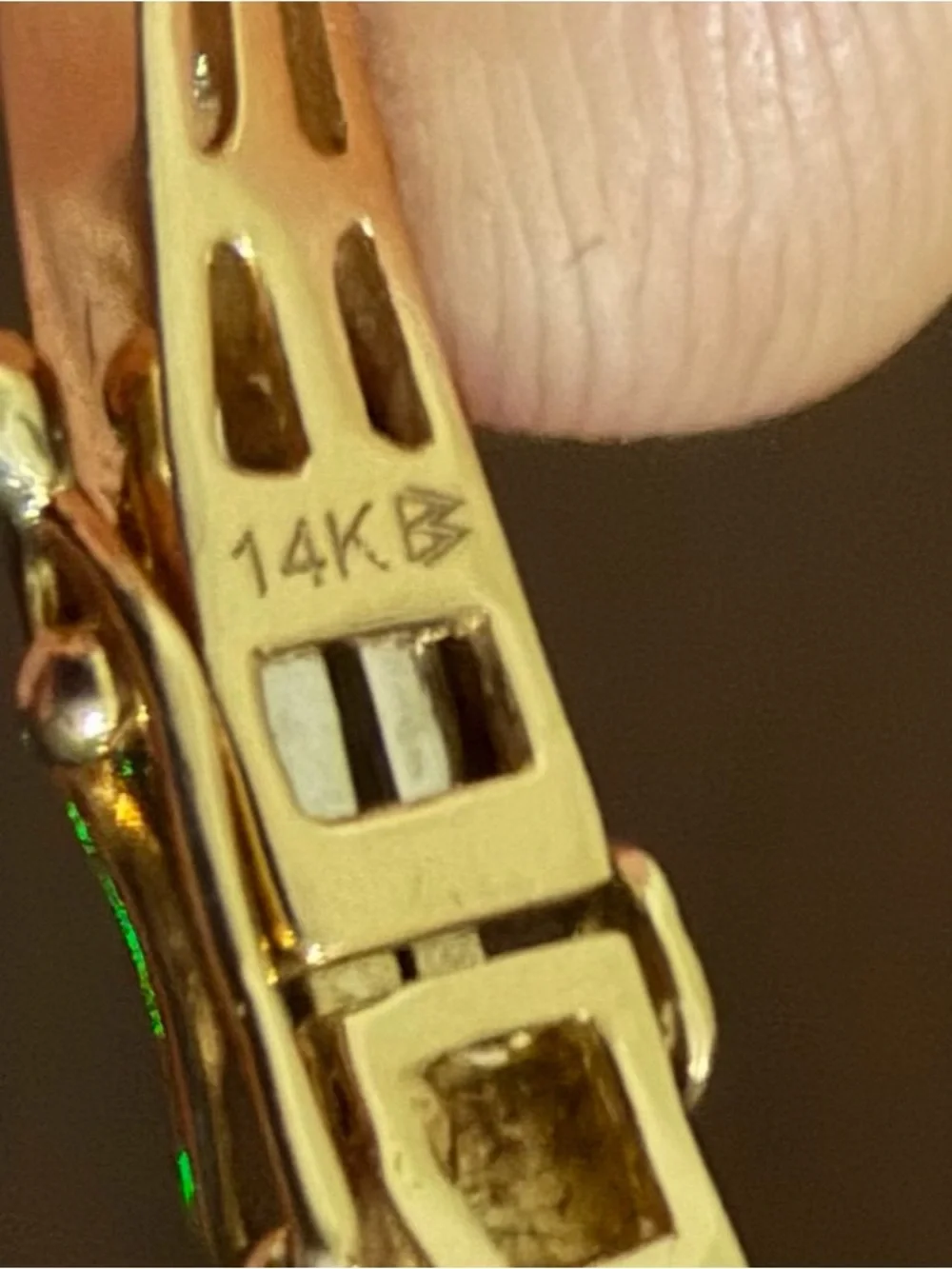 14k Gold bangle Bracelet Approx 2.25 CTW 14.9 Grams